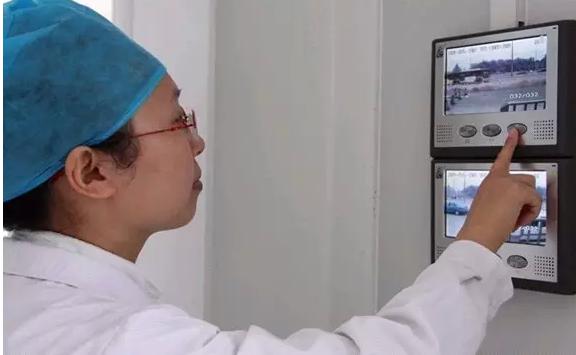 Hospital monitoring-LCD application